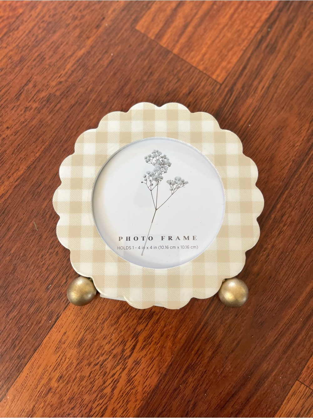 Kirklands Cream Gingham Scalloped Photo Frame